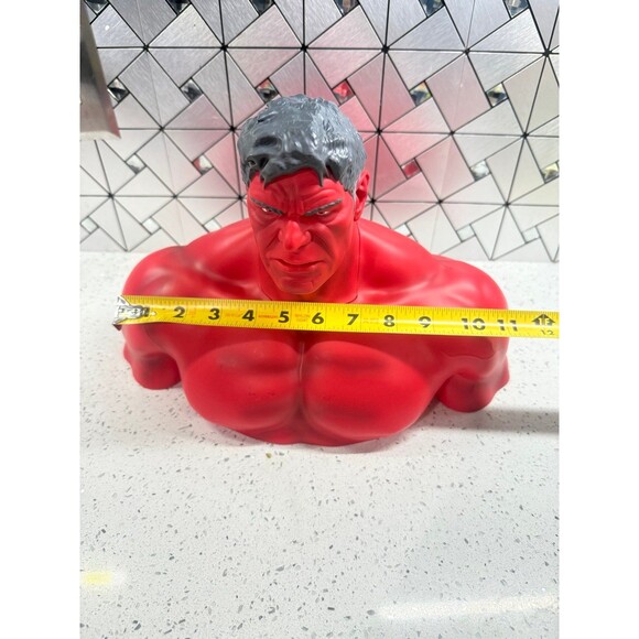 Regal Cinemas Captain America Brave New World Red Hulk Popcorn Bucket 9x11in - Picture 10 of 11